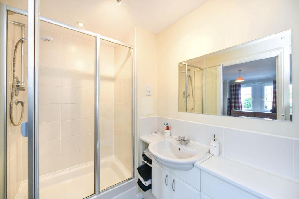 Fabulous Flat Apartment สเตอร์ลิง ภายนอก รูปภาพ